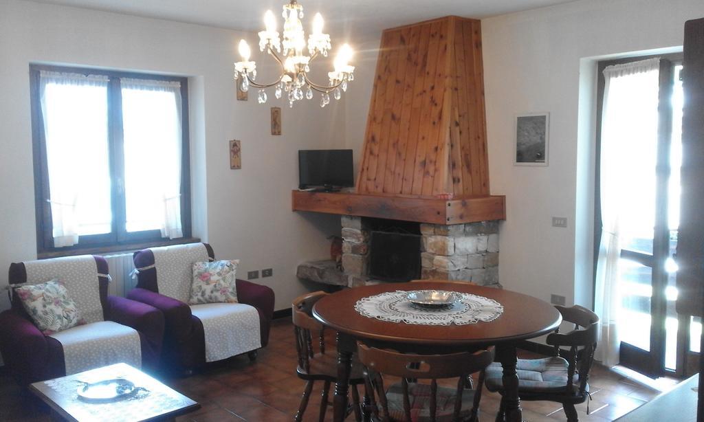 Casa Livia Maria Apartment Teglio Ngoại thất bức ảnh